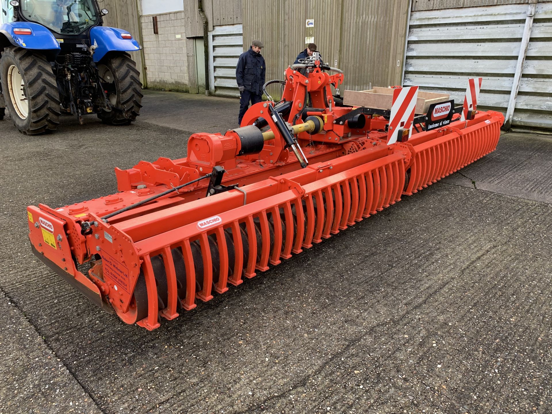 2014 Maschio Aquila Rapido 6m folding power harrow and spare tines - Image 4 of 5