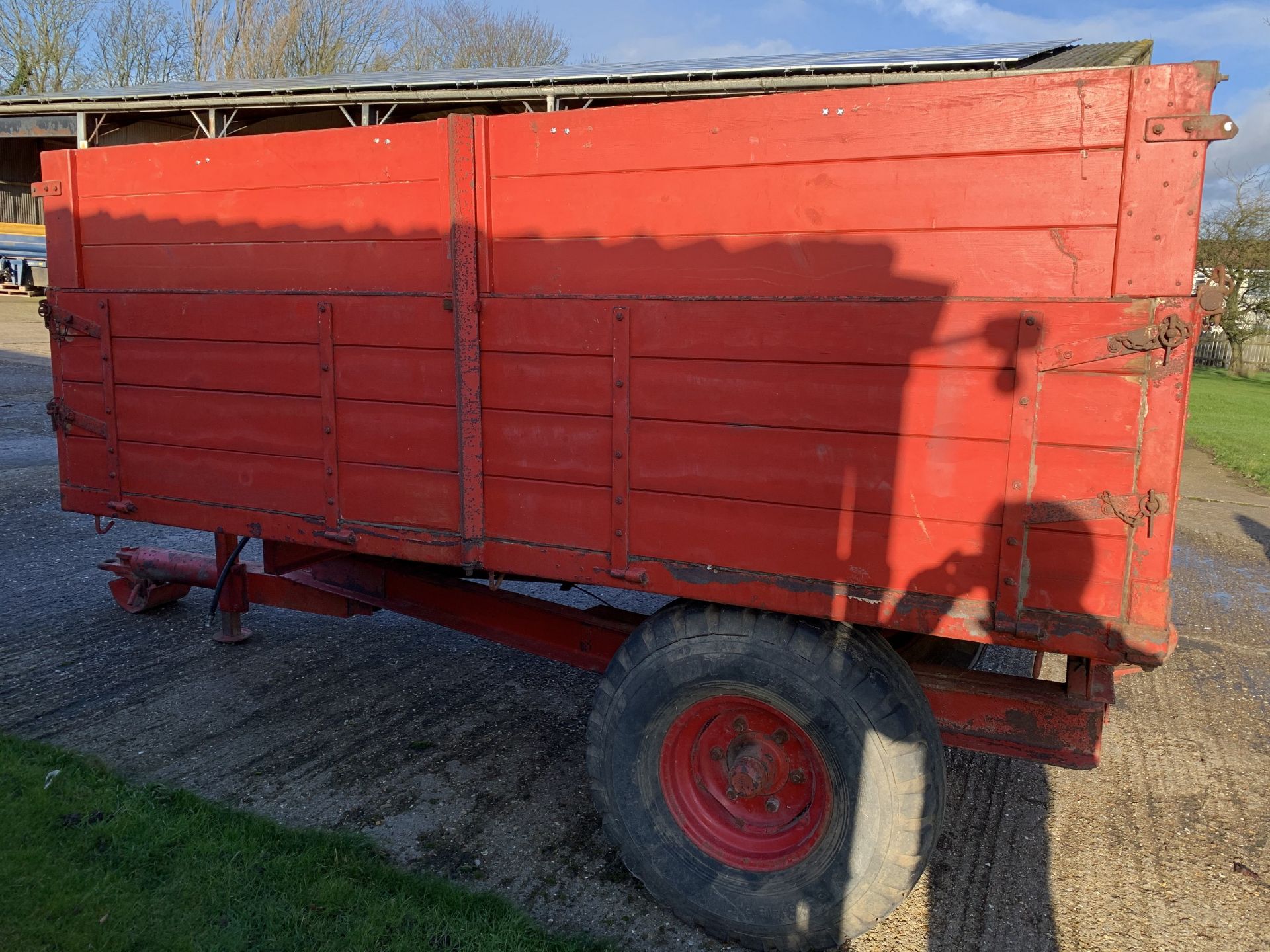 Tye single axle grain trailer with wooden sides and extensions - Image 4 of 5