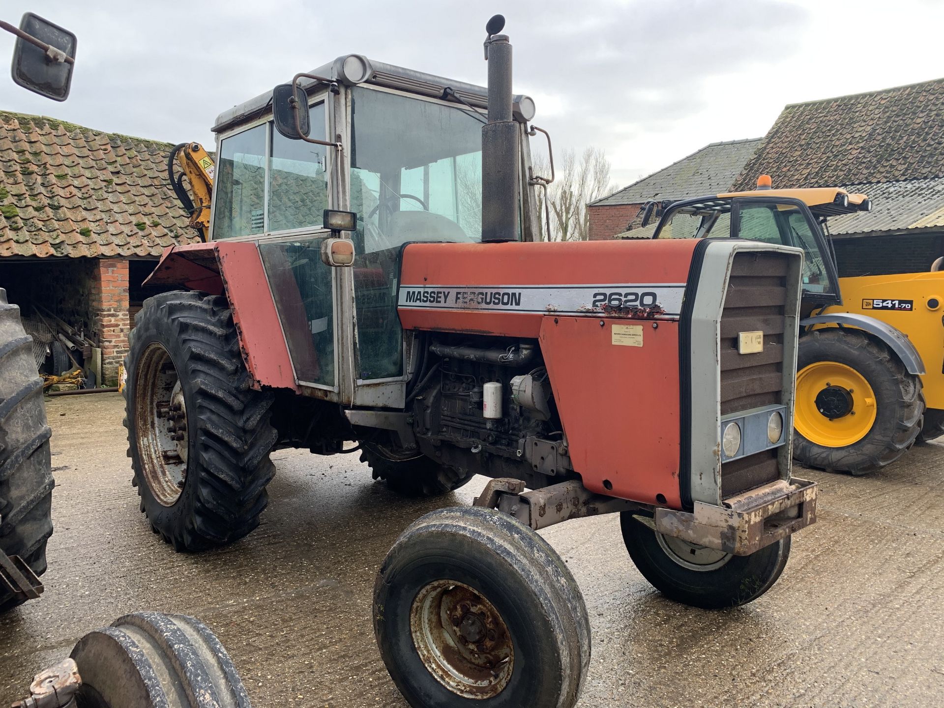 1983 Massey Ferguson 2620 2wd tractor, A654 MRH, 6861 hours, 16.9R38 rear tyres with - Image 6 of 6