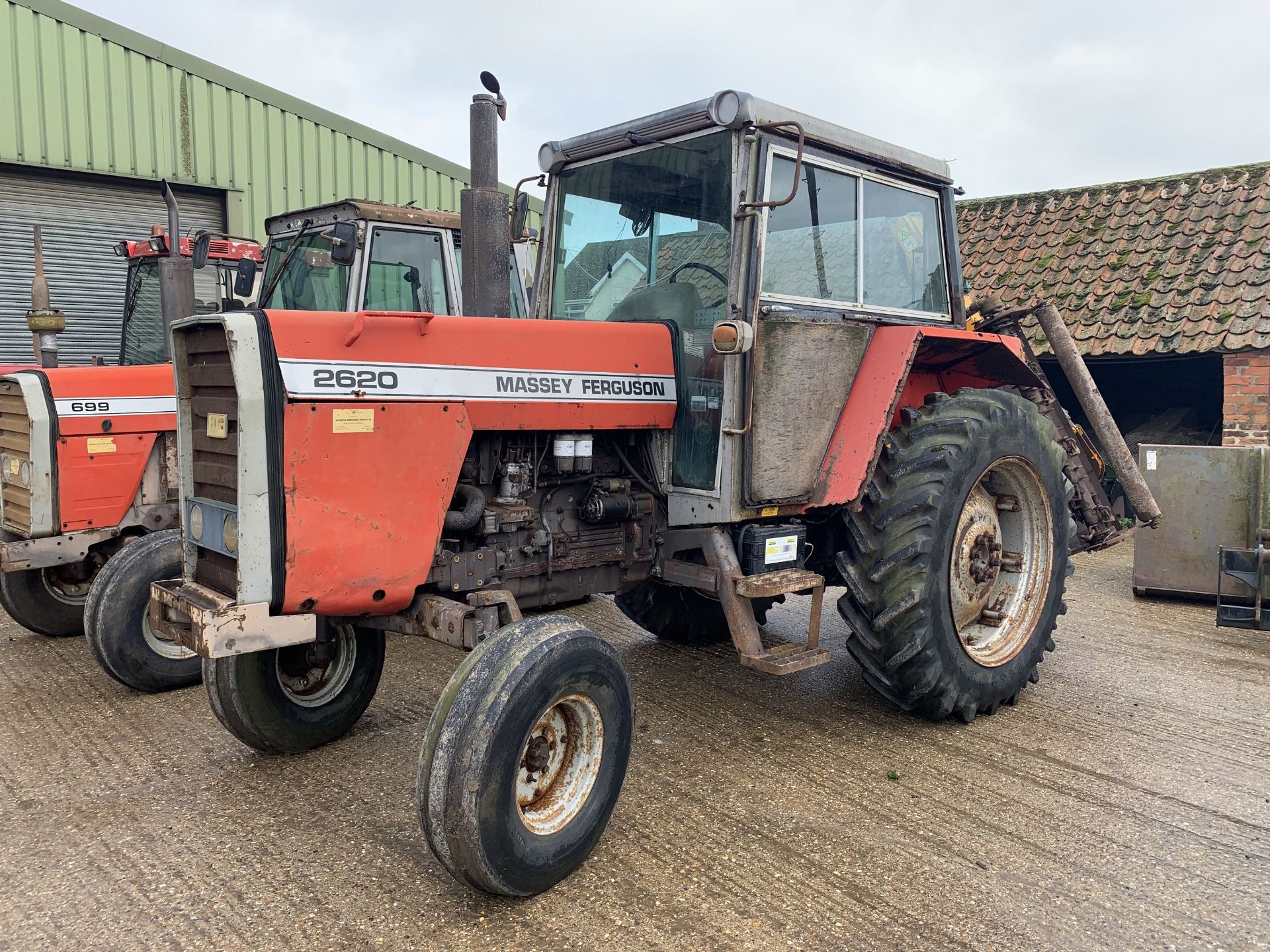 1983 Massey Ferguson 2620 2wd tractor, A654 MRH, 6861 hours, 16.9R38 rear tyres with