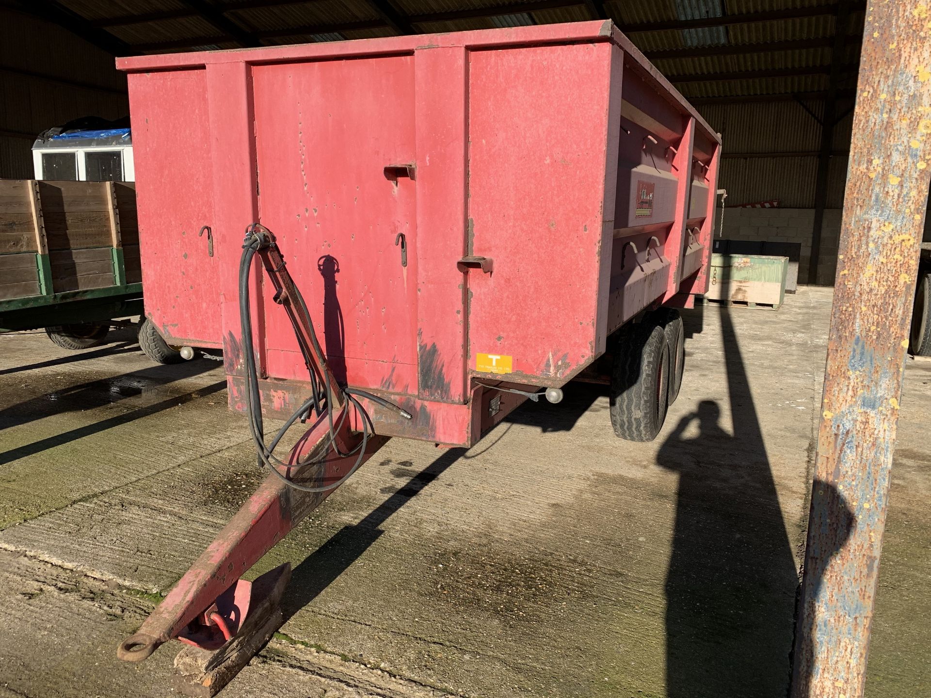 1986 Tye 10 ton twin axle grain trailer