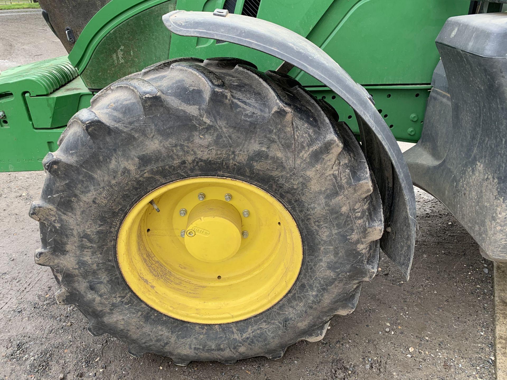 2016 John Deere 6130M tractor, YK16 ZKX, 2645 hours, 18x50kg wafer weights, 420/85R24 front & 460/ - Image 2 of 9