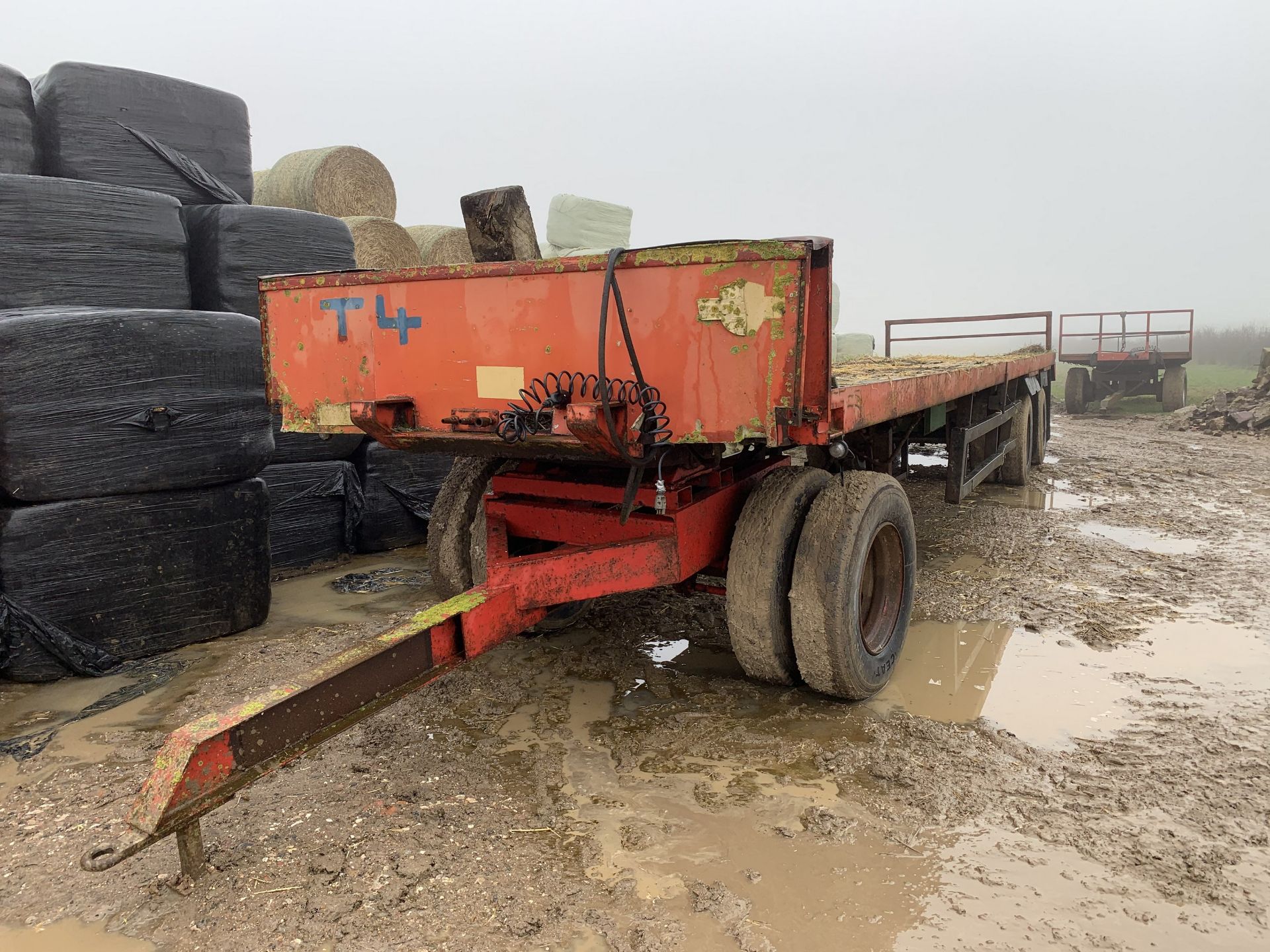 40' twin axle artic bale trailer on dolly