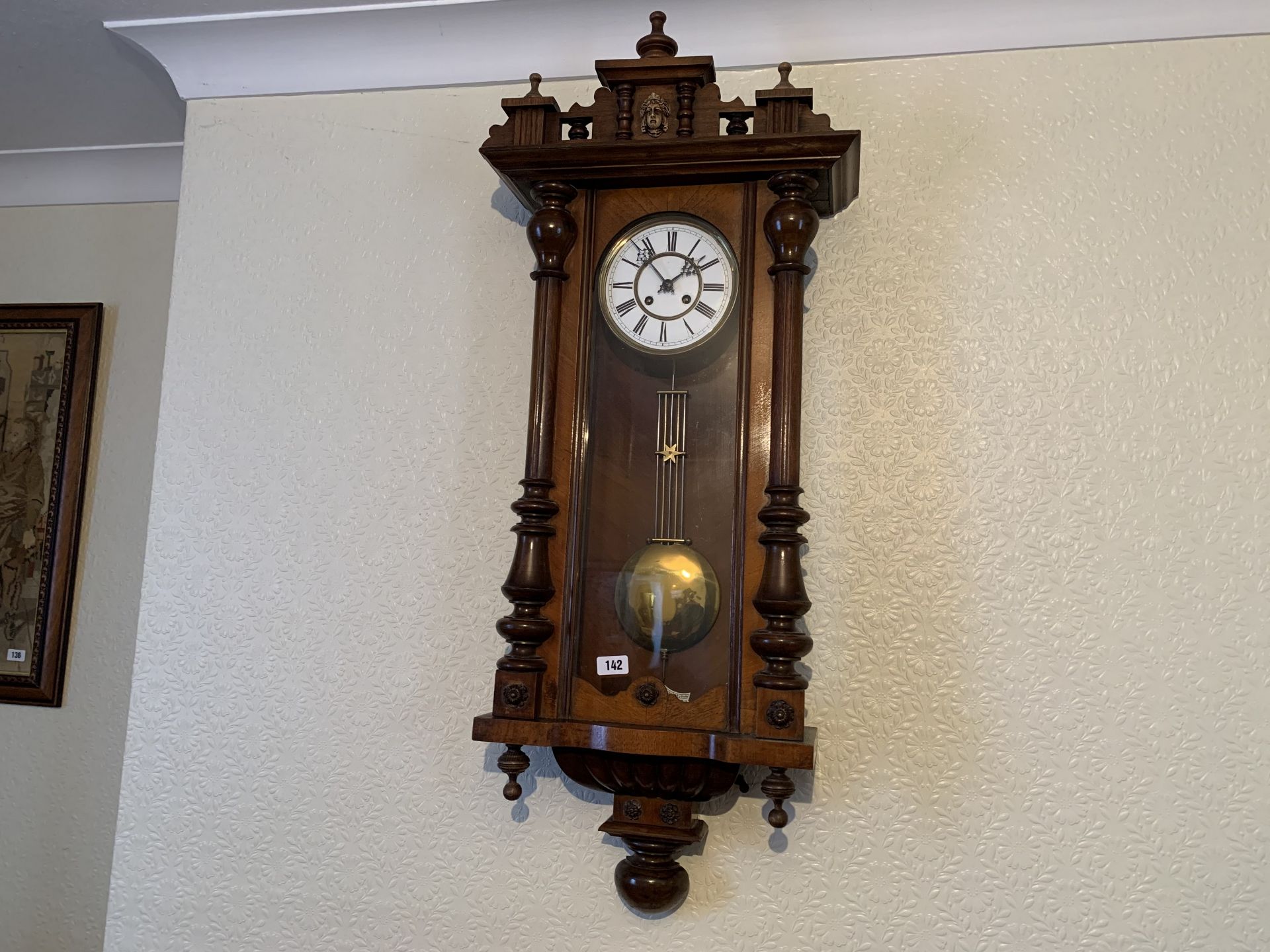 Pendulum wall clock