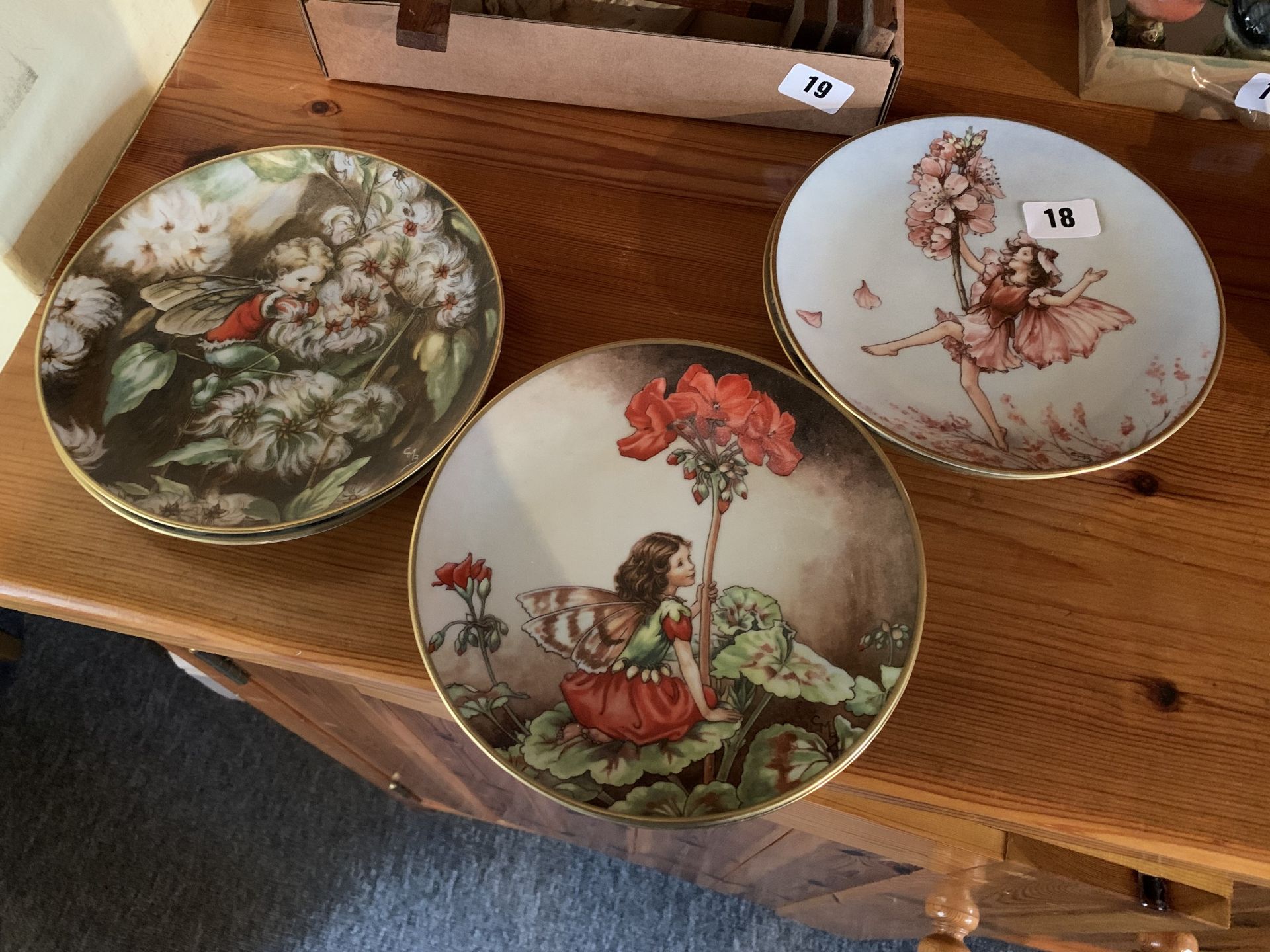 6 Gresham plates