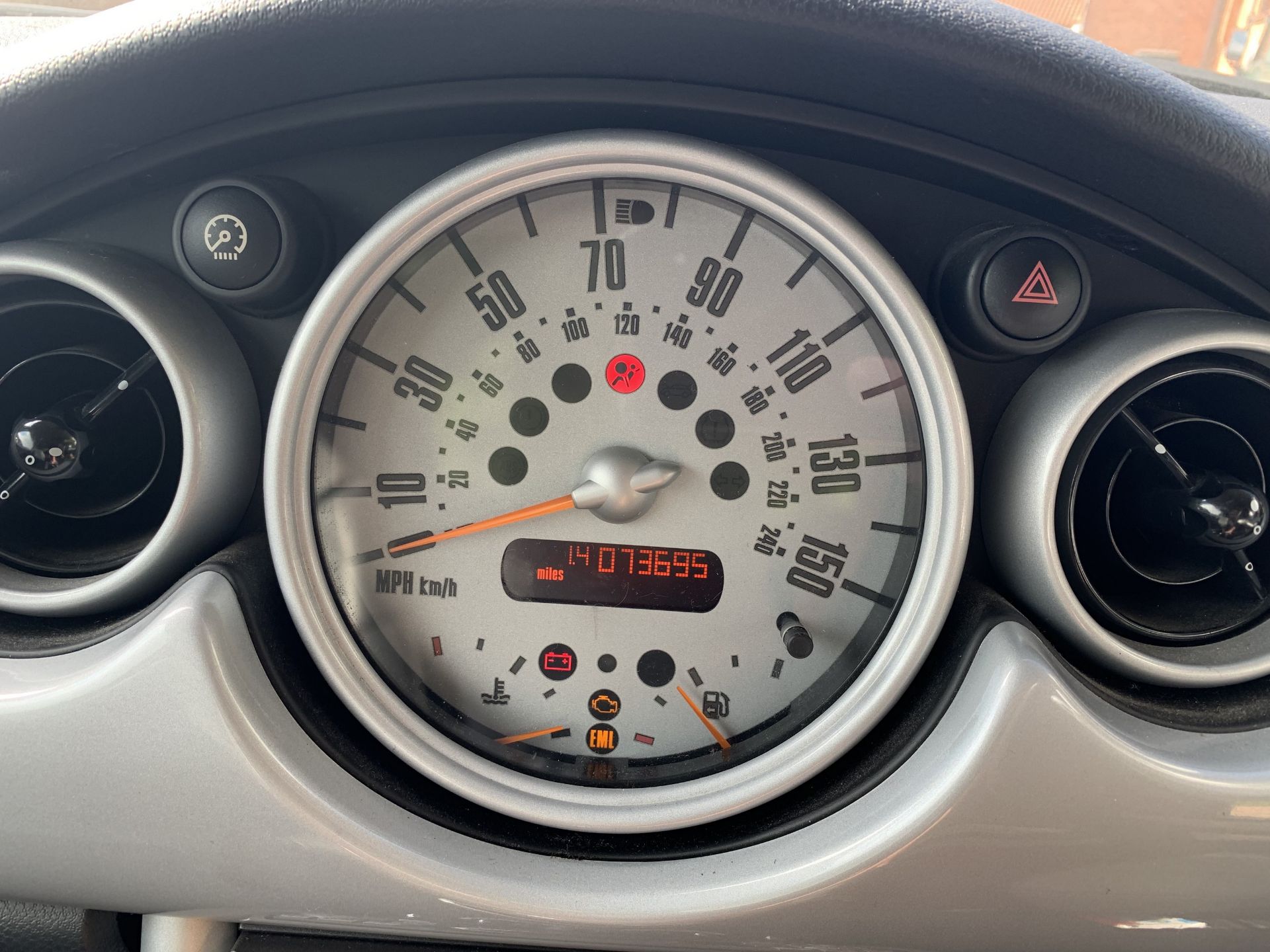 Mini Cooper S car, YX52 AHJ, 74,000 miles, 1.6l petrol, 7 months MOT, V5, 2 keys, NO VAT - Image 2 of 7