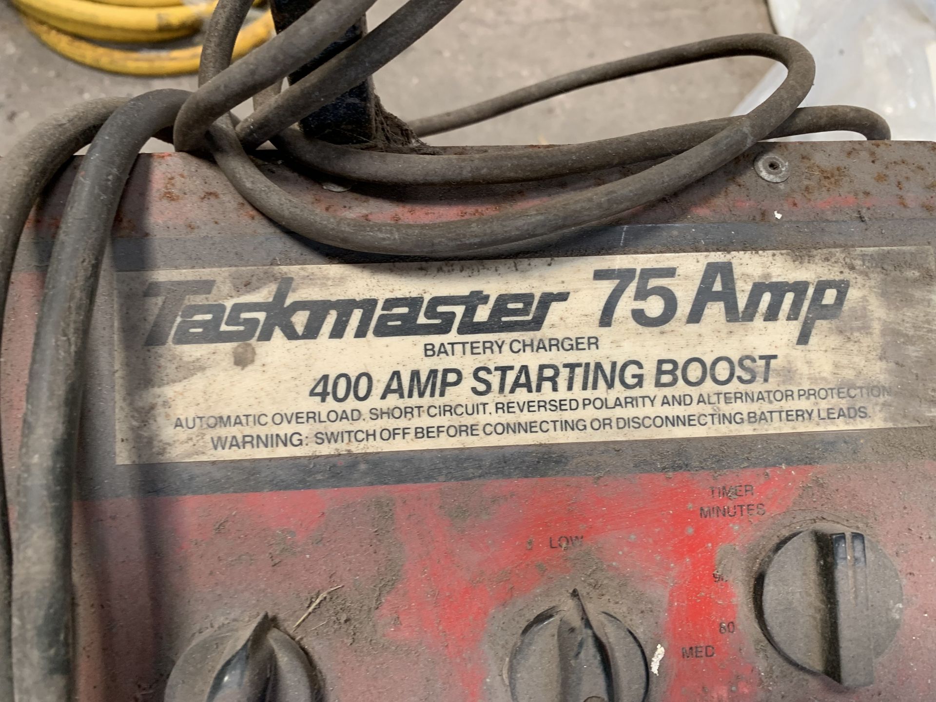 Taskmaster 400 amp starting booster pack - Image 2 of 2