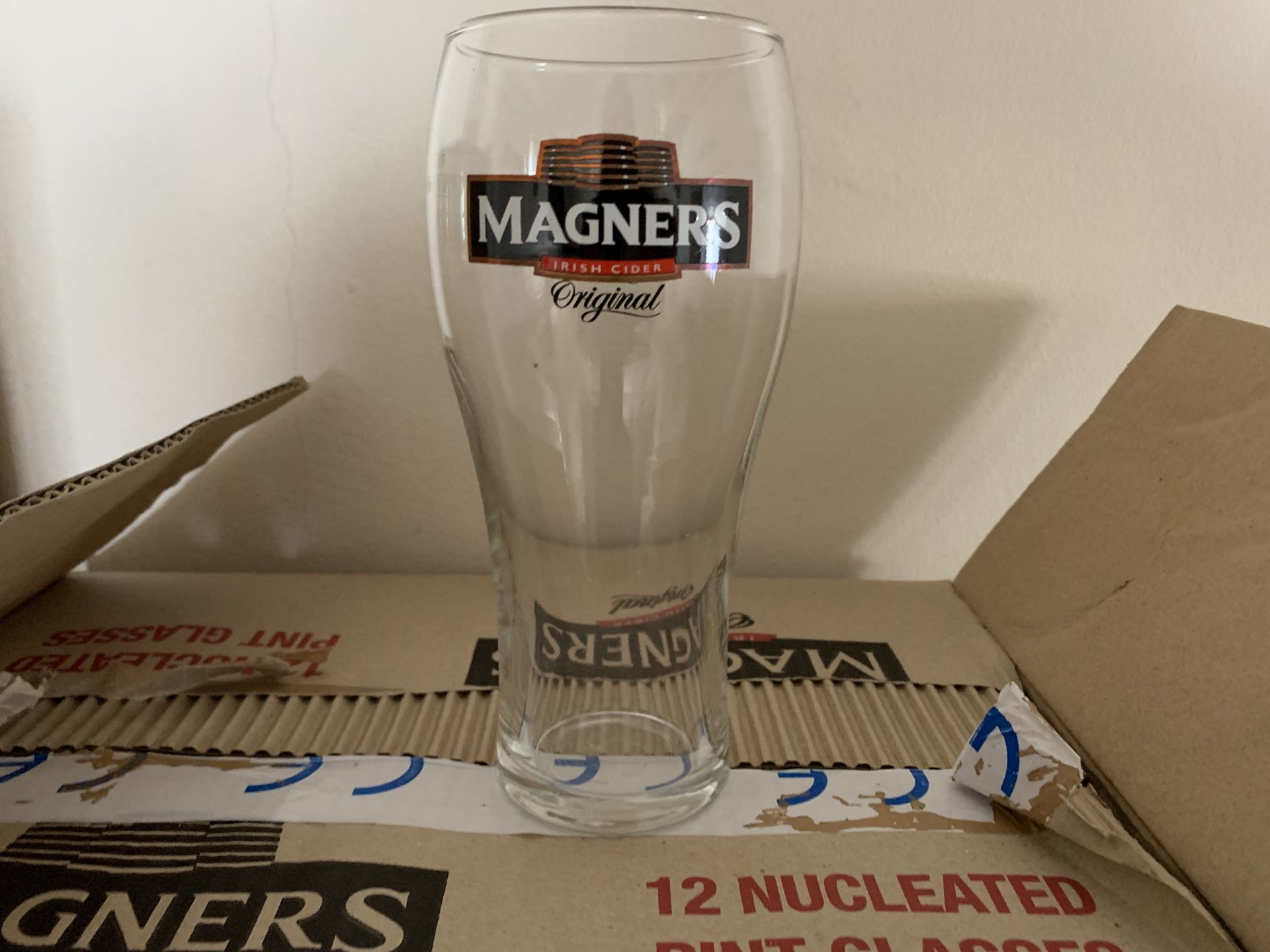 3 boxes of Magners pint & half pint glasses