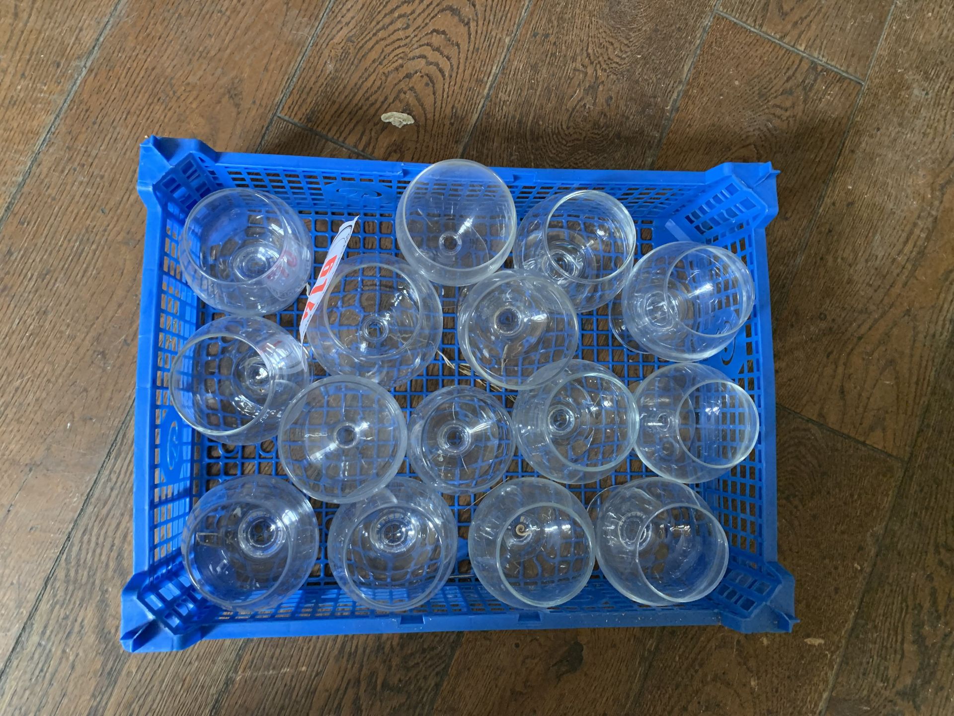 Box of mainly whisky glasses