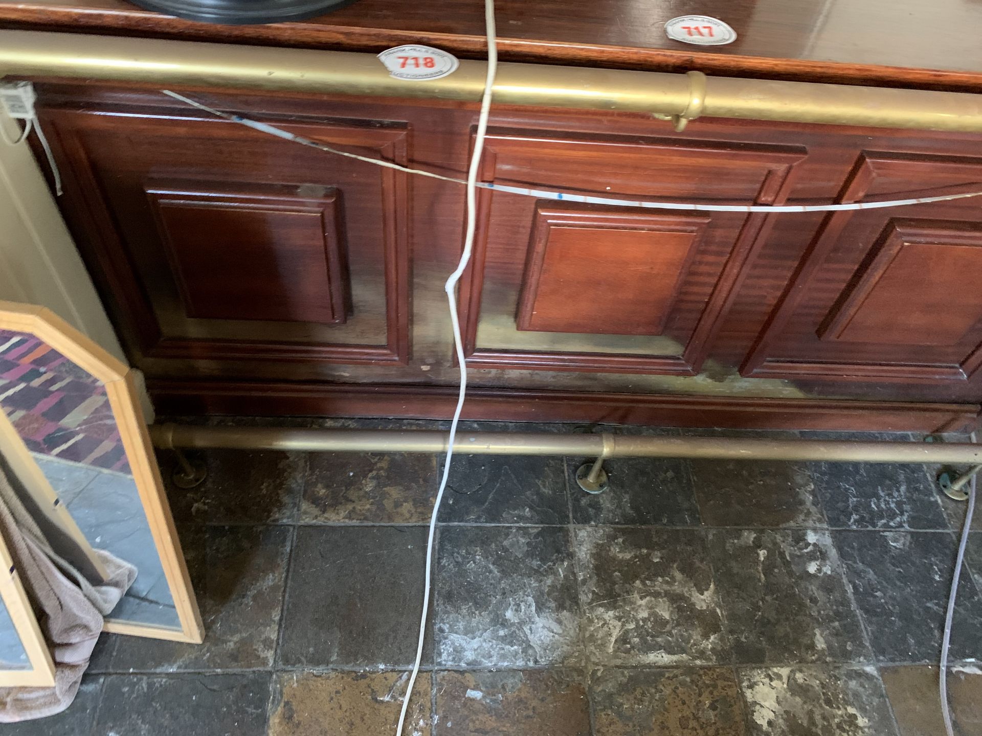 Brass bar & floor rails - purchaser to remove