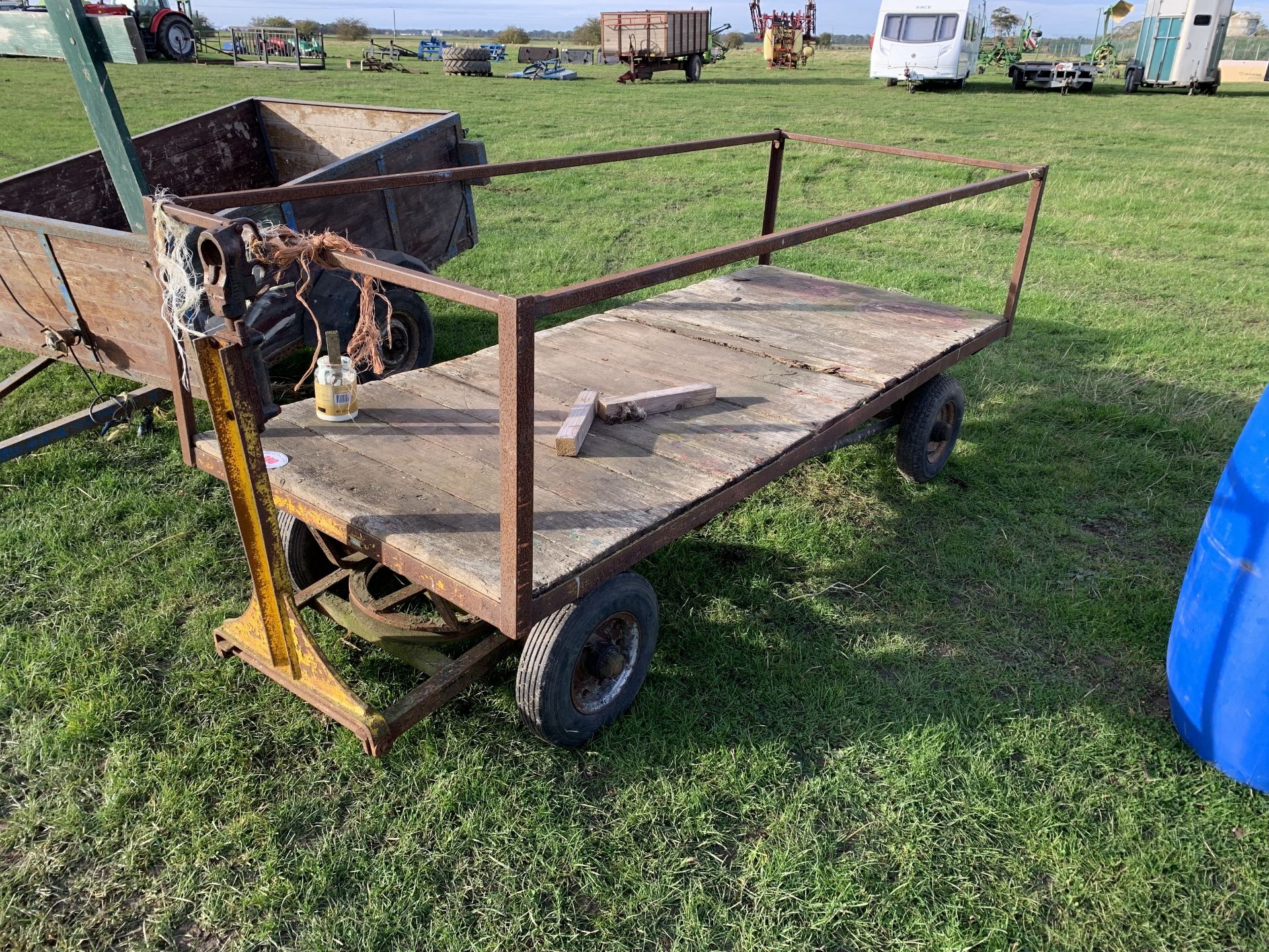 Articulated platform trailer 8'6"x3'5"