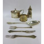 Silver items to include a Chester silver napkin ring, Sheffield silver spoon, three silver pickle