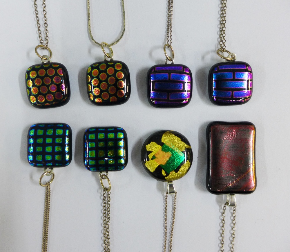 A collection of dicroic glass pendant necklaces, bracelets and earrings (21) - Image 2 of 4