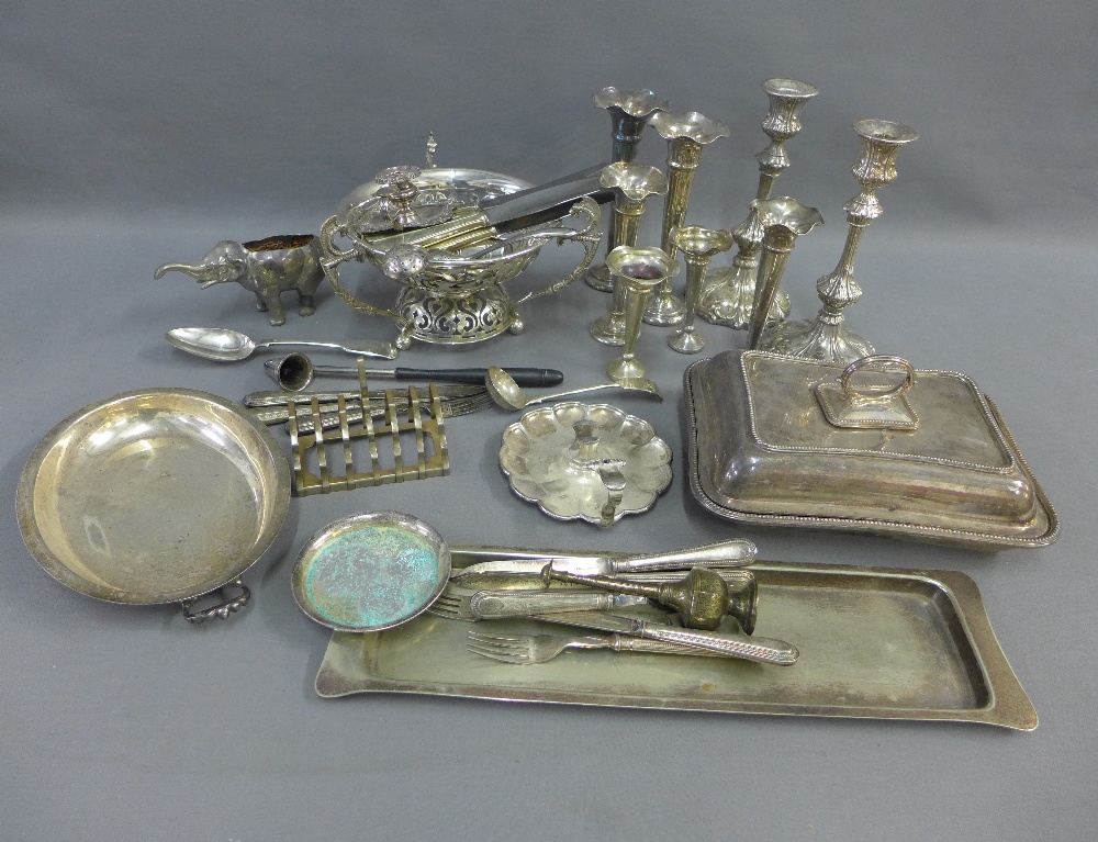 A carton containing a quantity of Epns wares to include a pedestal bowl, candle snuffer, spoons