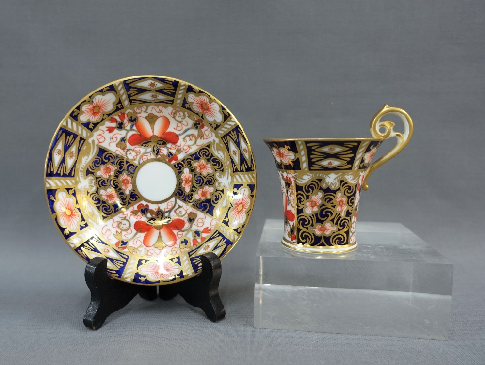 Royal Crown Derby Imari 24541 pattern cabinet cup and saucer (2)