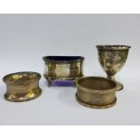 Silver items to include a Walker & Hall, Sheffield silver salt with blue glass liner, Birmingham