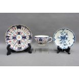 18th century Worcester porcelain cup and saucer of fluted design, together with a Worcester blue and