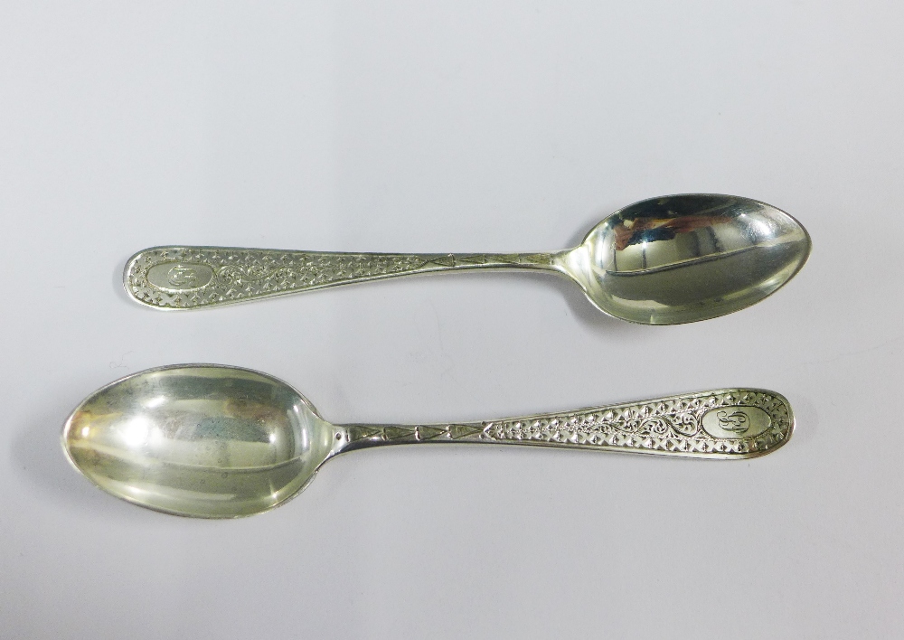 Victorian set of twelve silver teaspoons with matching sugar tongs, Glasgow 1895 (13) - Image 4 of 6