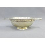 Silver quaich with celtic knot pattern, Hamilton & Inches, Edinburgh 1977, 19cm across