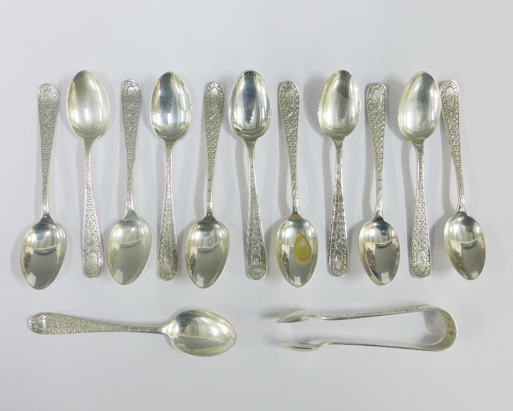 Victorian set of twelve silver teaspoons with matching sugar tongs, Glasgow 1895 (13)