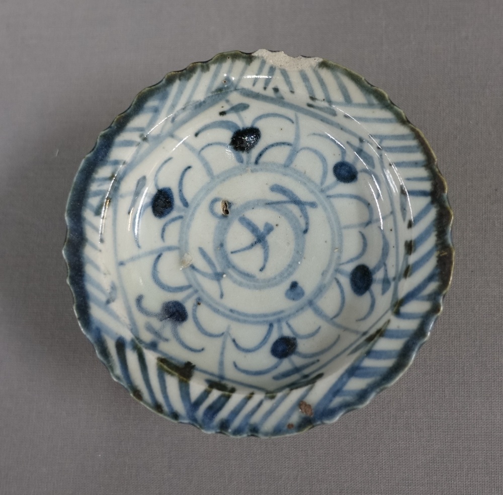 Chinese provincial blue and white pottery stem cup, (a.f) 5 x 12cm - Image 2 of 4