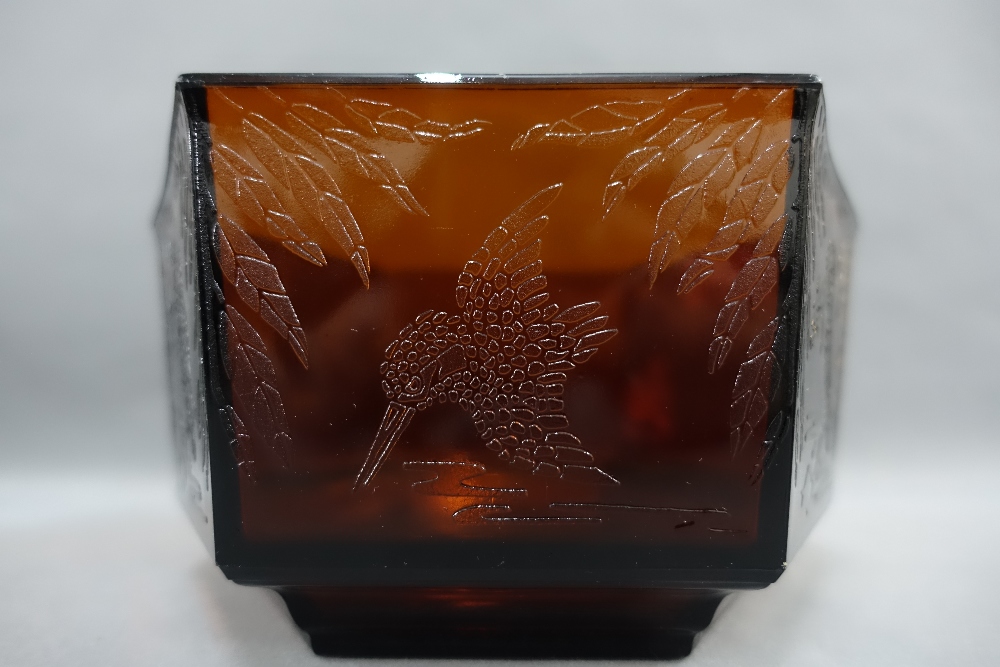 Hexagonal glass bowl with Kingfisher pattern, Registration No.810280, 25cm wide - Image 4 of 4