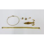 9ct gold jewellery to include a bracelet with Greek Key pattern, rope twist bangle, mourning