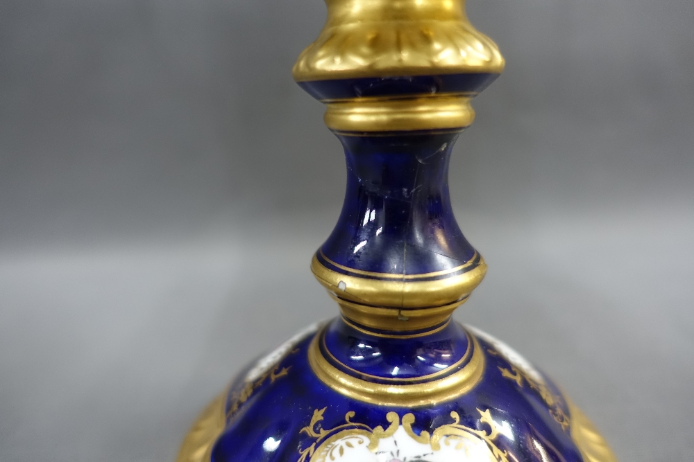 Coalport porcelain vase, with three gilt loop handles and handpainted bird pattern panels to a - Image 2 of 8