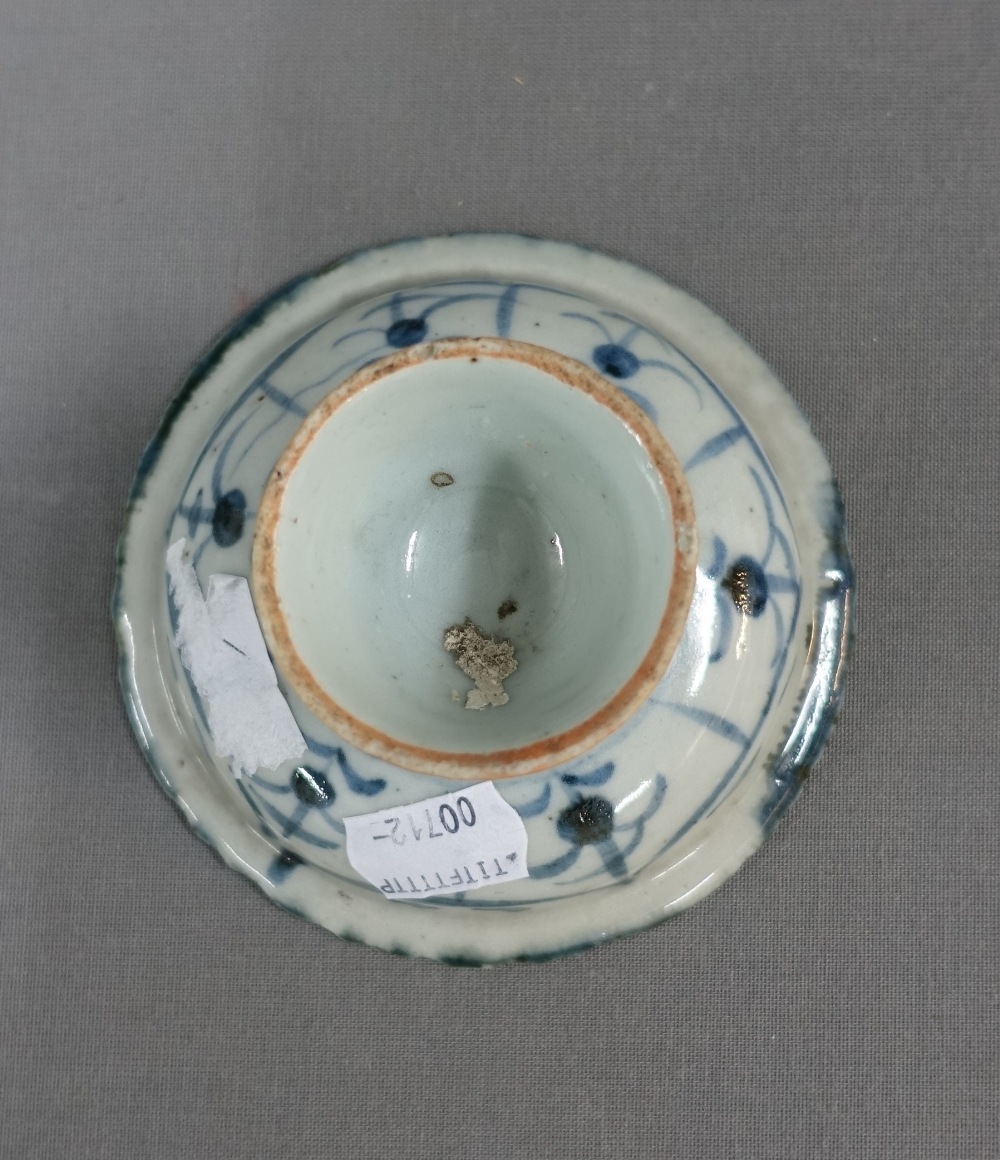 Chinese provincial blue and white pottery stem cup, (a.f) 5 x 12cm - Image 3 of 4