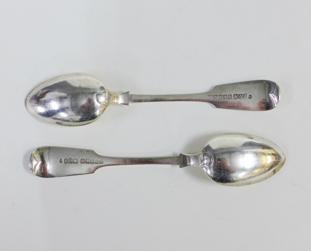 Set of twelve provincial silver teaspoons, fiddle pattern with engraved initials, struck with makers - Bild 3 aus 4