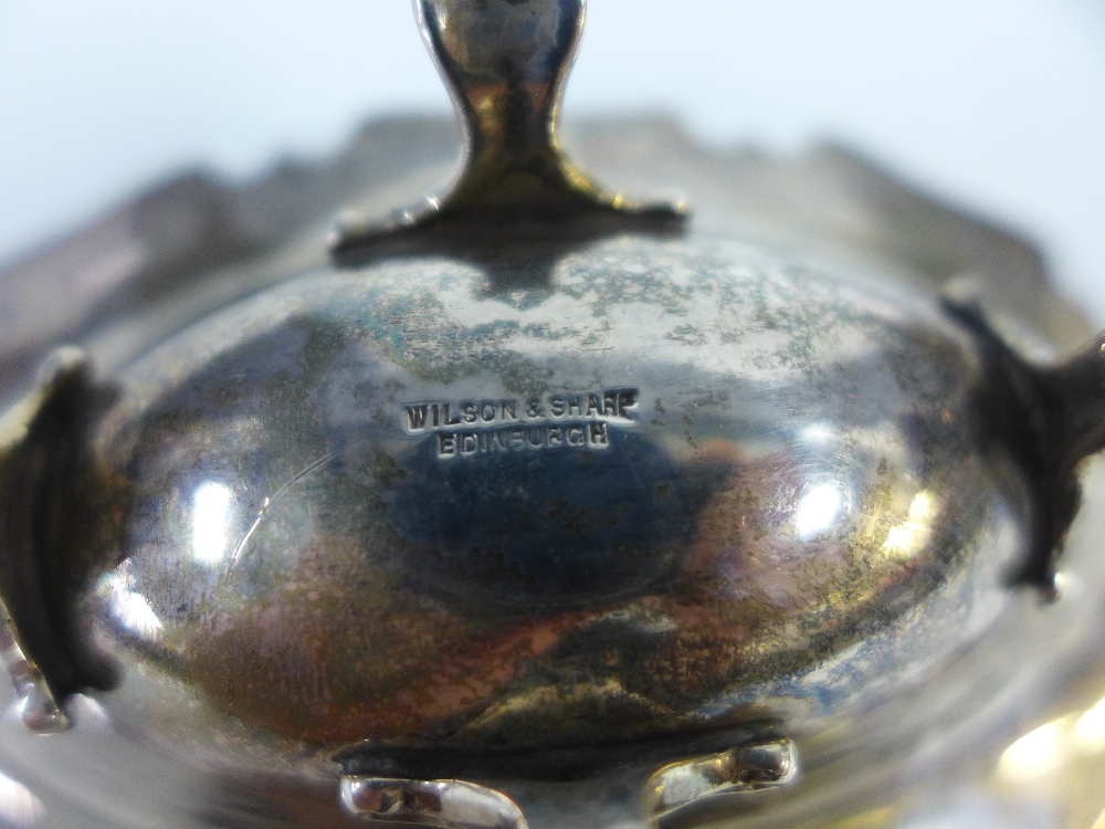 Pair of silver salts, Wilson & Sharp, Birmingham 1938, 12cm long (2) - Image 3 of 4