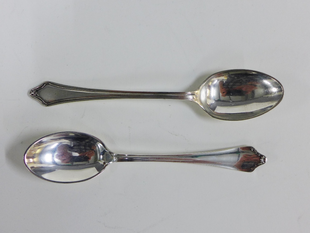 Cased set of six Sheffield silver teaspoons - Image 2 of 4