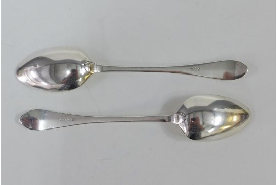 Set of six Scottish provincial silver dessert spoons, pointed end Old English pattern, circa 1800, - Image 3 of 4