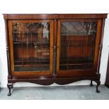 19th century mahogany cabinet with a pair of astragal glazed doors flanked and centred by spiral,
