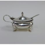 George V silver mustard and spoon, with blue glass liner, William Suckling Ltd, Birmingham 1924