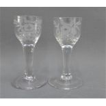 Pair of Georgian etched glasses with bird pattern, 12cm high (2)