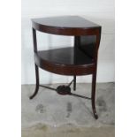 19th century mahogany corner washstand63 x 83 x 47cm