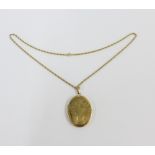 9ct gold locket on a 9ct gold chain