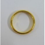 22ct gold wedding band, approx 4.5g