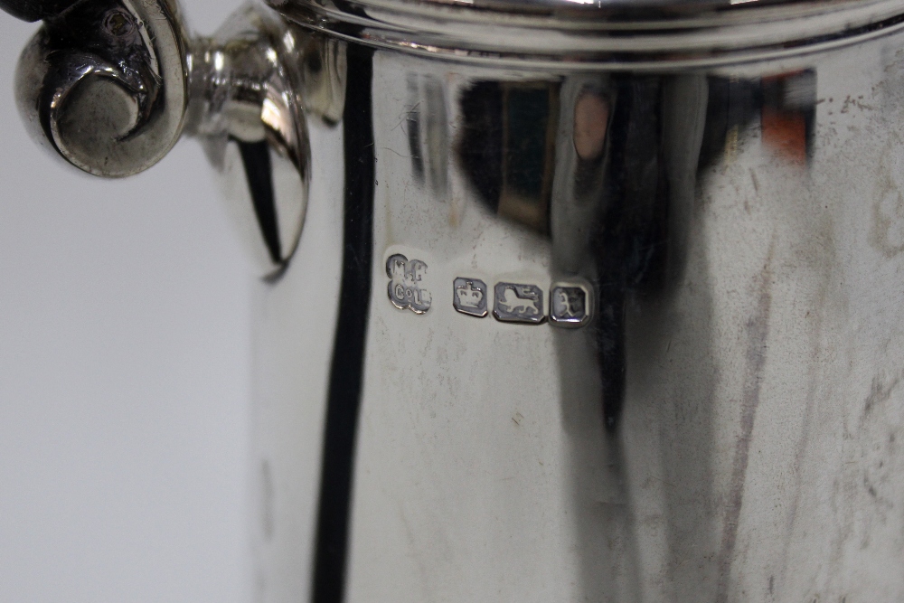 George V silver hot milk pot, of tapering cylindrical form with a stepped circular base, Martin Hall - Image 2 of 4