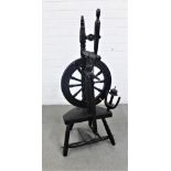 Ebonised wooden spinning wheel, 87cm