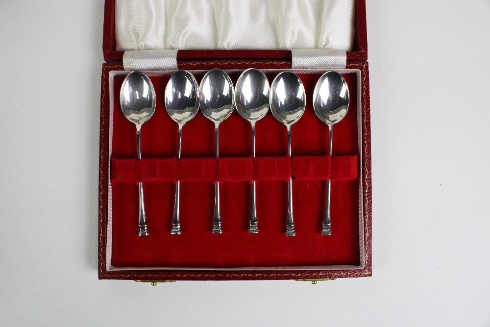 Silver bell with filigree handle, London 1987, boxed together with a three piece silver condiments - Image 2 of 4