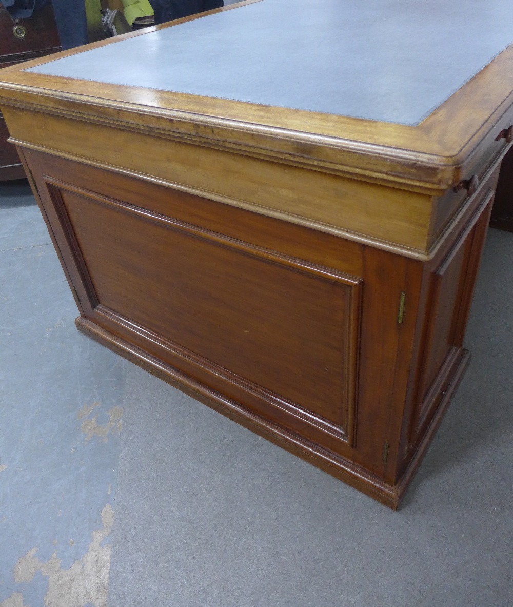 Mahogany partner's desk, the rectangular top with a pale blue leather skivver, with a drawer to each - Image 2 of 8