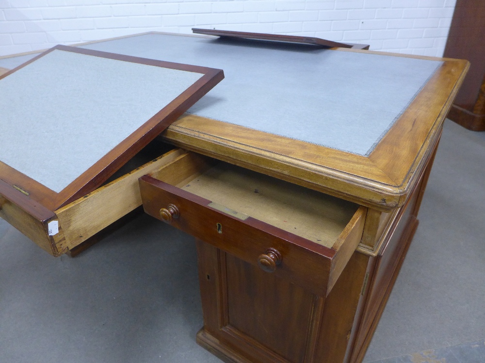 Mahogany partner's desk, the rectangular top with a pale blue leather skivver, with a drawer to each - Image 5 of 8