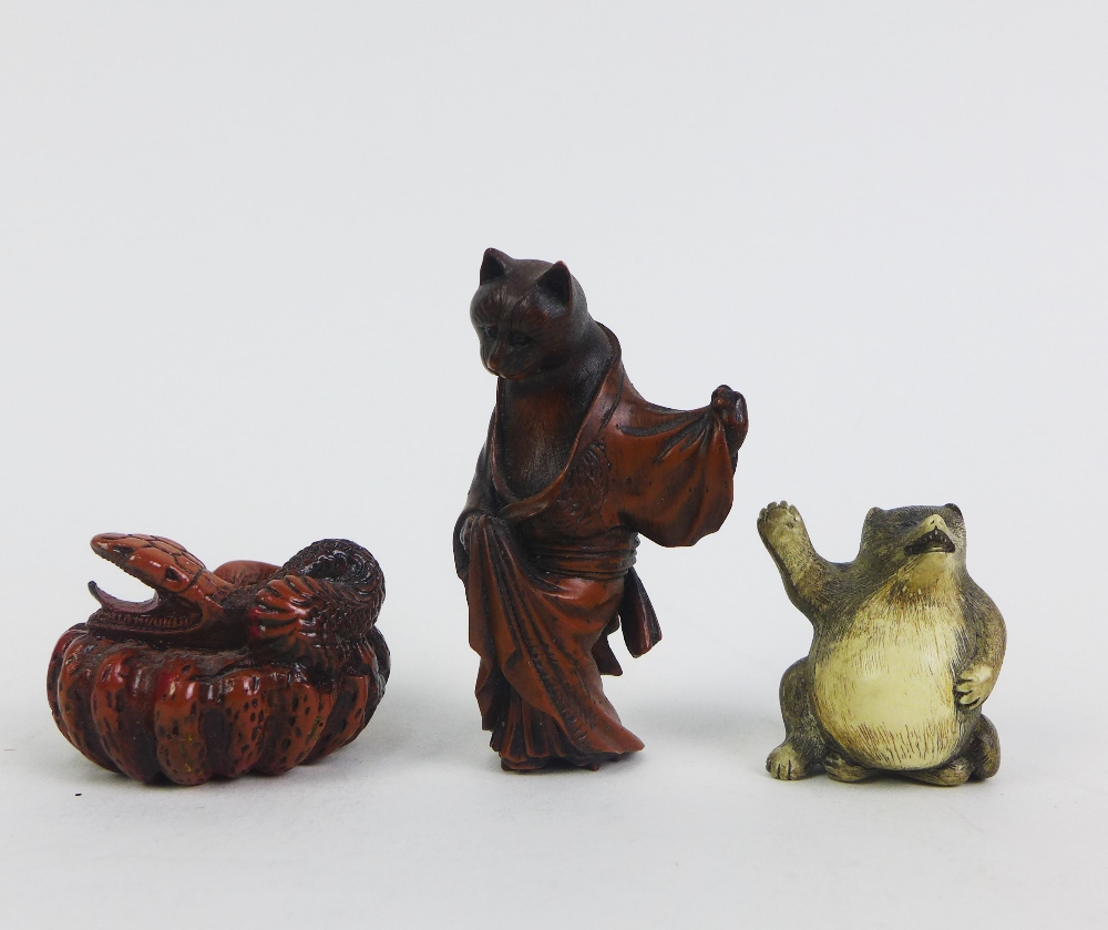 Six various resin netsukes to include an elephant, cobra and a cat, etc, tallest 6cm (6) - Image 4 of 5