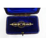 Edwardian 15ct gold amethyst and seed pearl brooch, 4.5cm