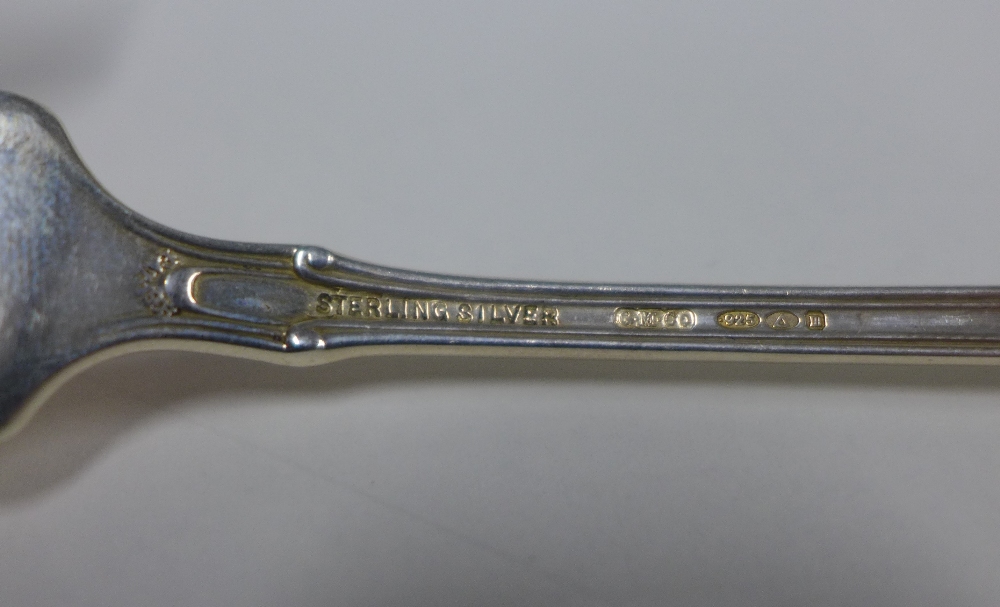 A set of six American silver oyster forks, Gorham Silver Co, import marks for London 1947 (6) - Image 3 of 3