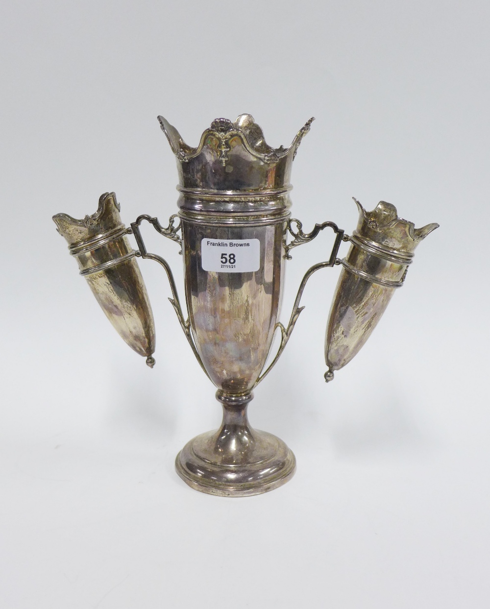 George V silver epergne, Birmingham 1926, weighted circular foot, 25cm - Image 2 of 4