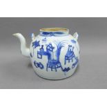 Chinese blue and white teapot, (cover lacking) 11cm