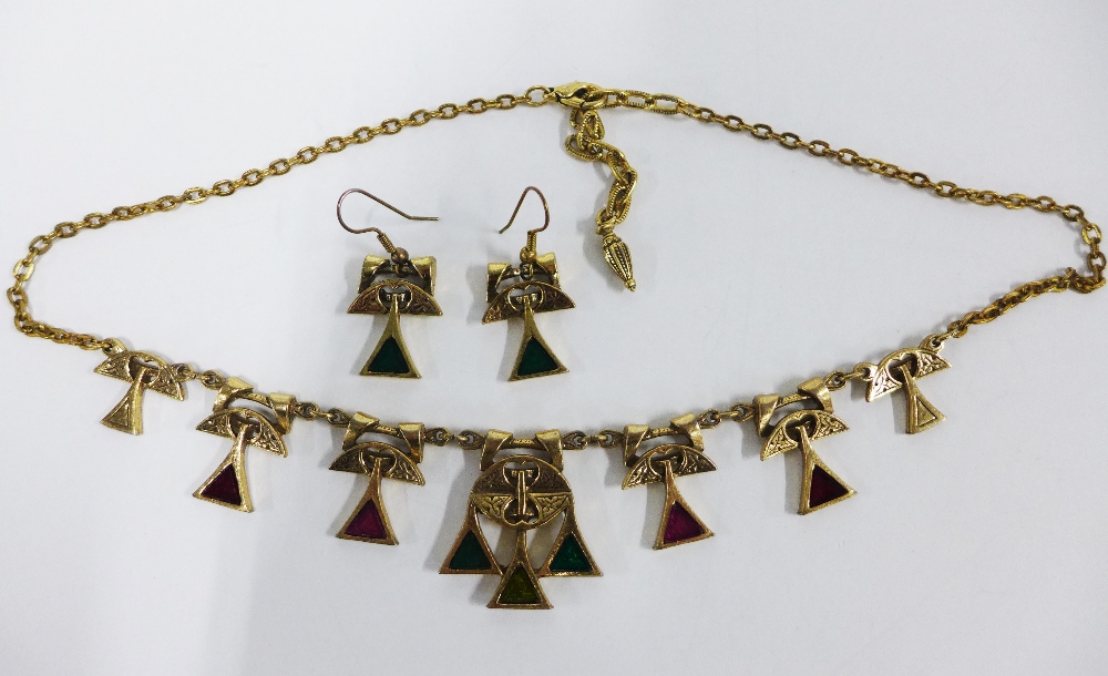 Silver gilt green paste necklace and a costume jewellery necklace and matching earrings (3) - Image 3 of 3